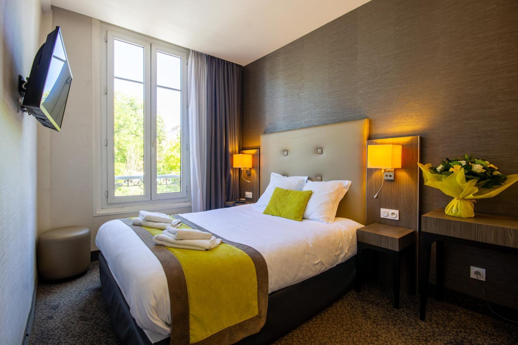 Hotel De La Gare Troyes Centre Dış mekan fotoğraf