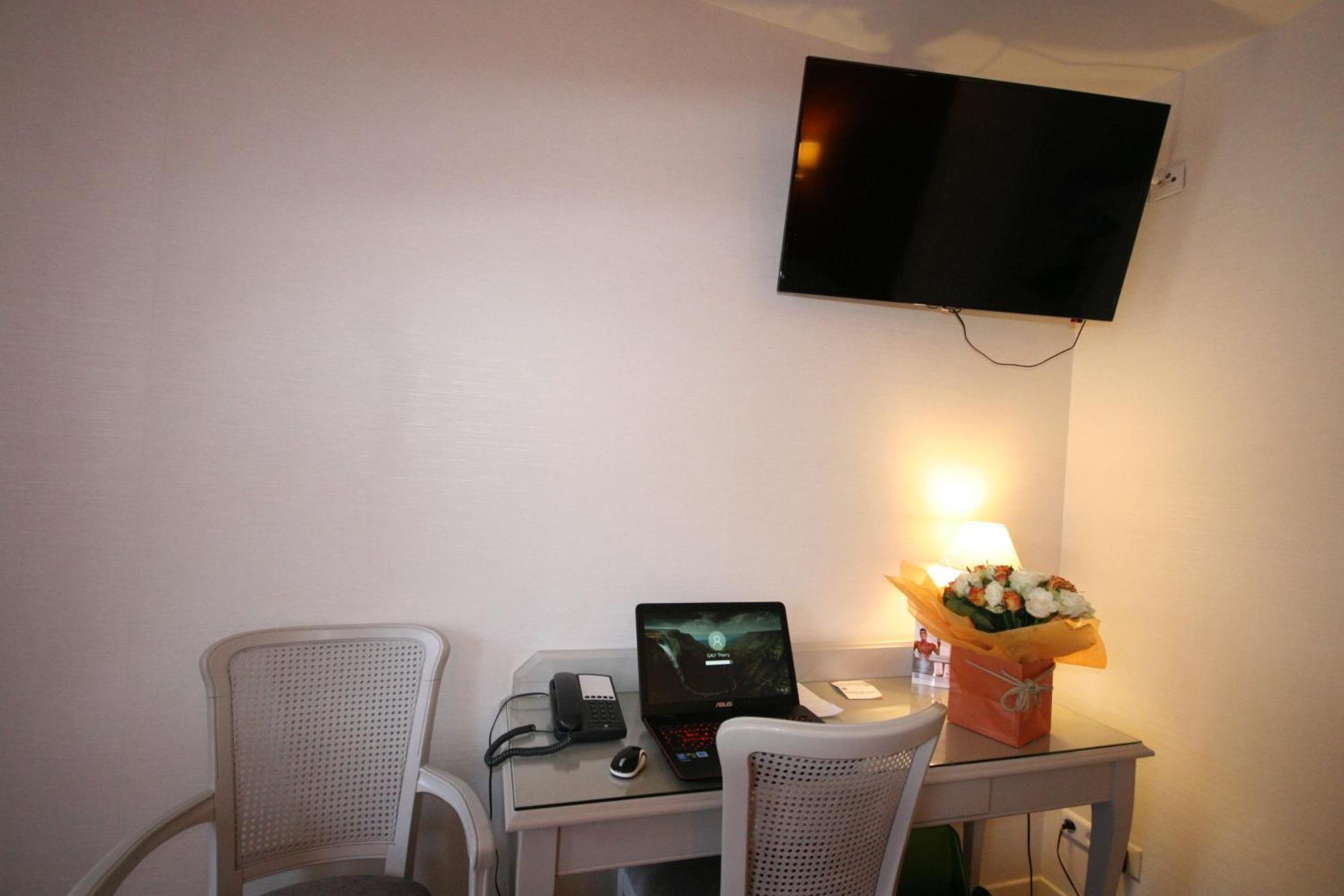 Hotel De La Gare Troyes Centre Dış mekan fotoğraf